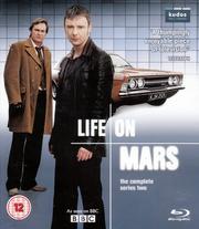 Life on Mars: Season 2: Disc 1